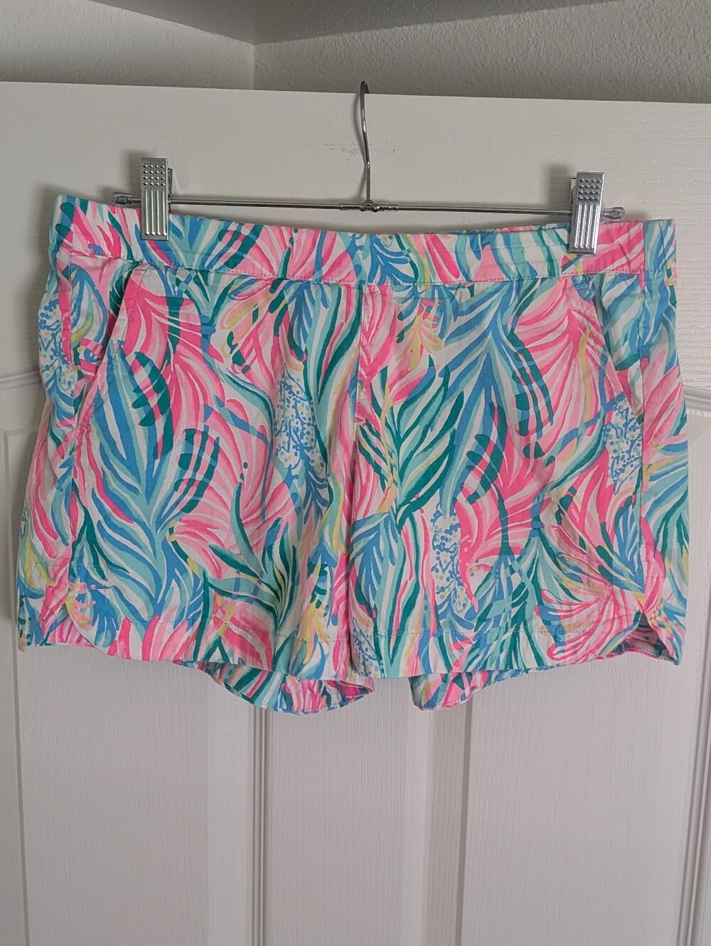Lilly Pulitzer Tropical Print Pink & Teal Casual Shorts Small